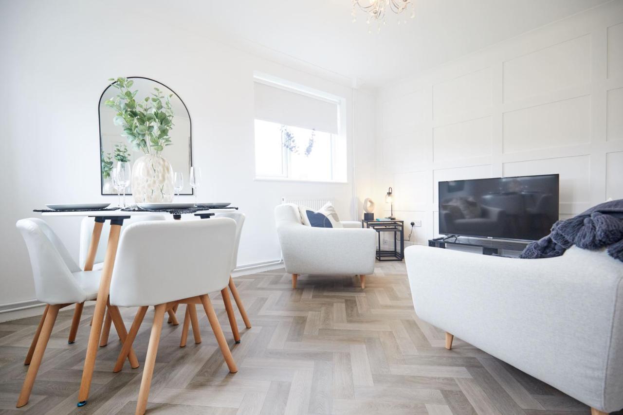 Stylish 2 Bed Apartment With Beautiful Garden NWI Exterior foto