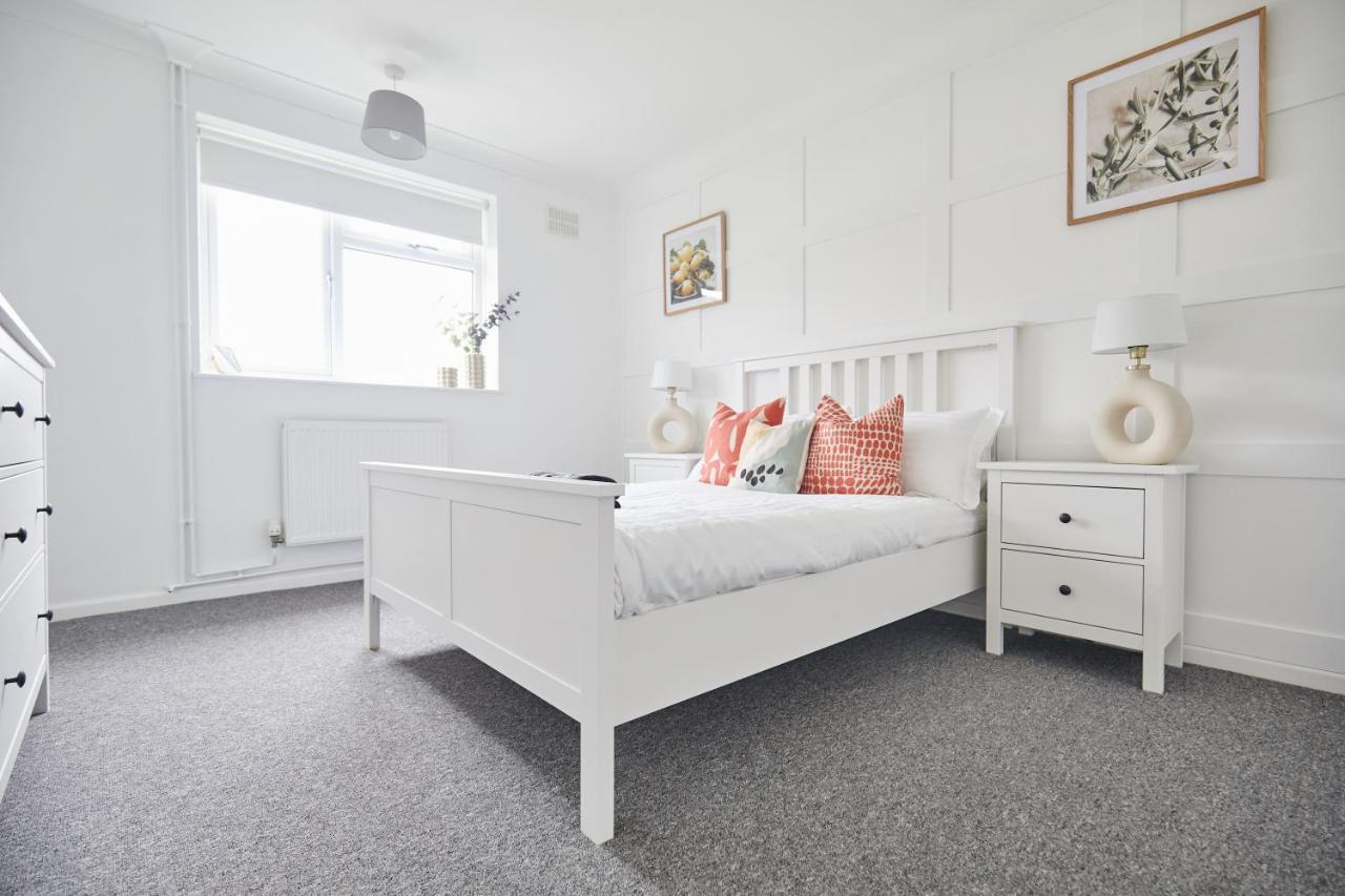 Stylish 2 Bed Apartment With Beautiful Garden NWI Exterior foto