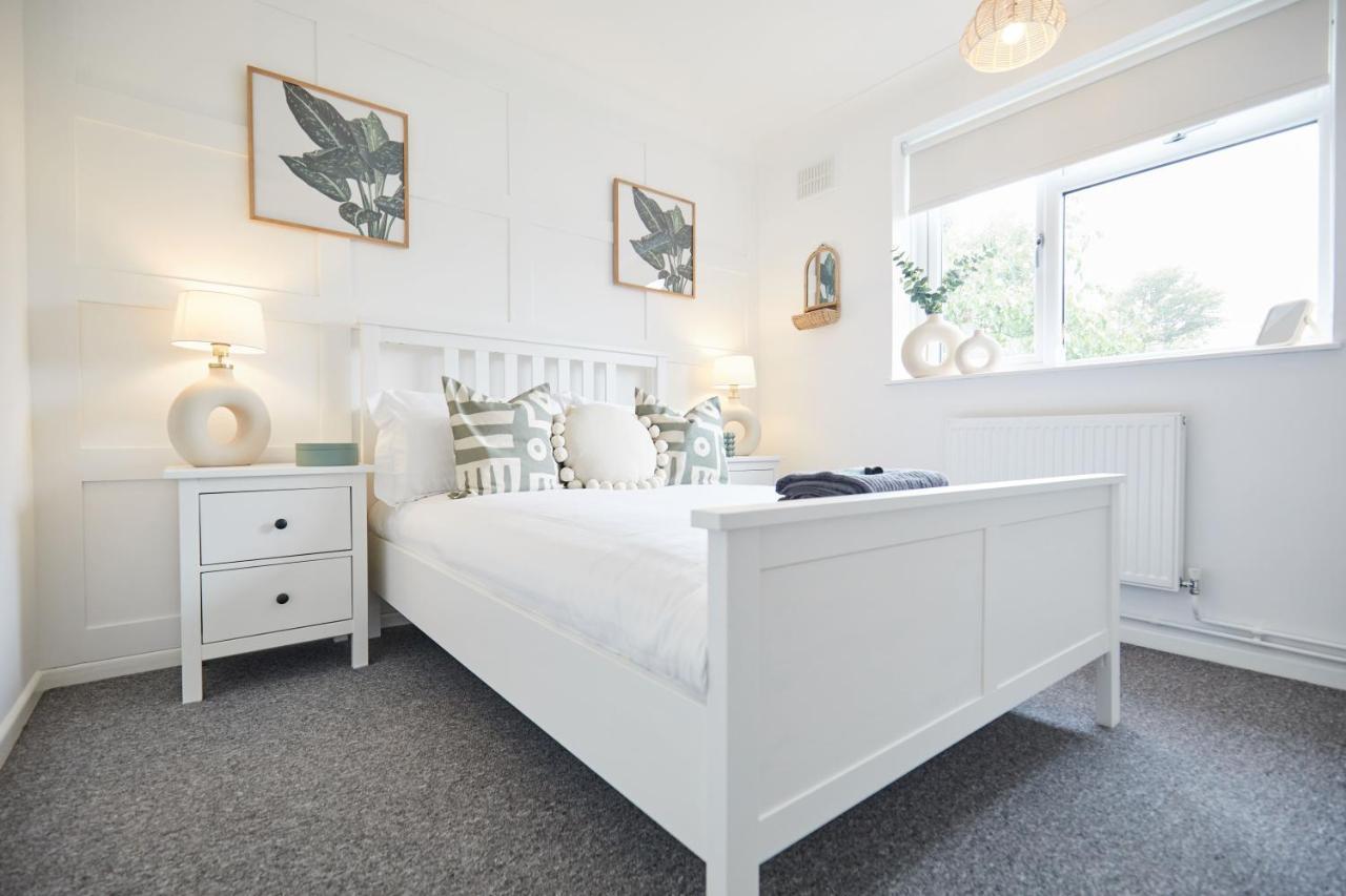 Stylish 2 Bed Apartment With Beautiful Garden NWI Exterior foto